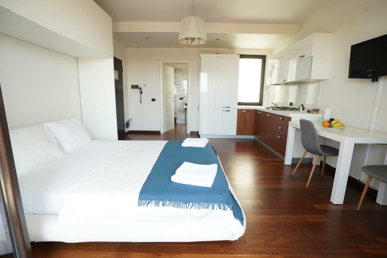 City Center Premium Apartments Bukarest Exterior foto