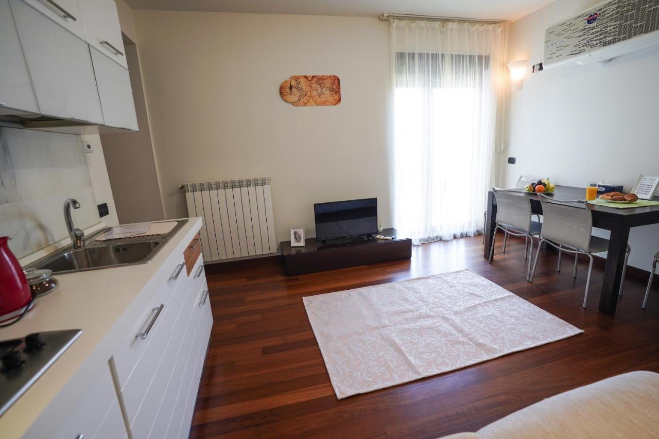 City Center Premium Apartments Bukarest Exterior foto